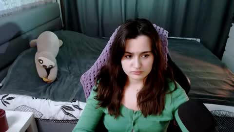 Snapshot of kira_yammy chatting on 03-08-25, 01:50 Kira  follow me  online show from 03-08-25, 01:50