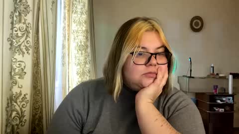 Just Kira online show from 12-18-24, 09:58