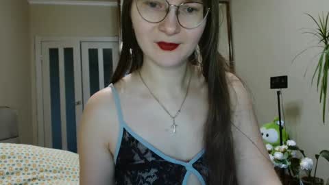 KiraGoldens online show from 11-29-25, 06:16