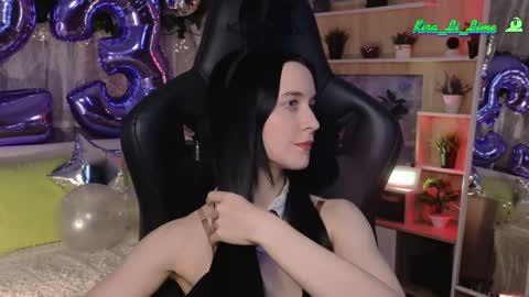 Snapshot of kiralilime chatting on 12-14-24, 12:33 Kira    online show from 12-14-24, 12:33
