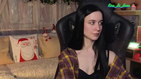 Snapshot of kiralilime chatting on 01-08-25, 04:02 Kira    online show from 01-08-25, 04:02