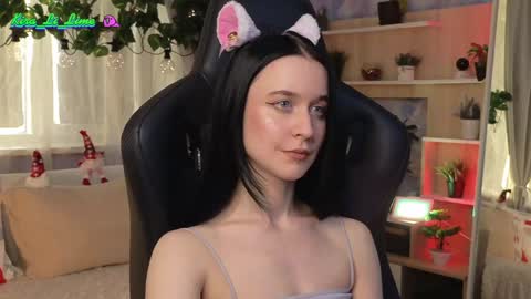 Snapshot of kiralilime chatting on 01-19-25, 12:28 Kira    online show from 01-19-25, 12:28