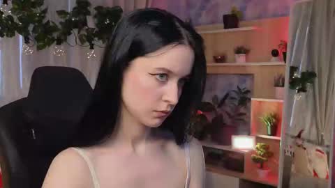 Snapshot of kiralilime chatting on 02-16-25, 01:38 Kira    online show from 02-16-25, 01:38