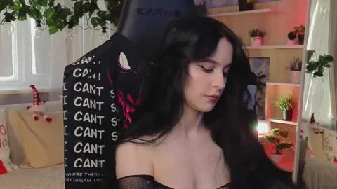 Snapshot of kiralilime chatting on 02-25-25, 01:06 Kira    online show from 02-25-25, 01:06