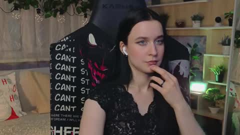 Snapshot of kiralilime chatting on 03-09-25, 09:36 Kira    online show from 03-09-25, 09:36