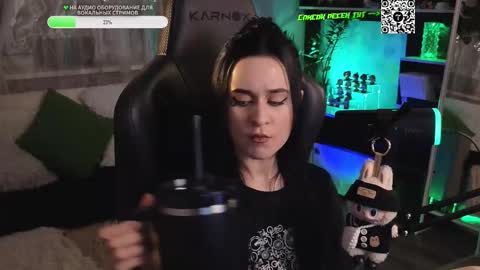 Snapshot of kiralilime chatting on 10-15-25, 05:46 Kira    online show from 10-15-25, 05:46