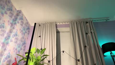 Kira    online show from 06-19-26, 08:23