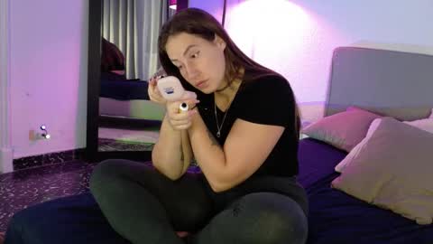 Kira online show from 10-24-25, 06:21