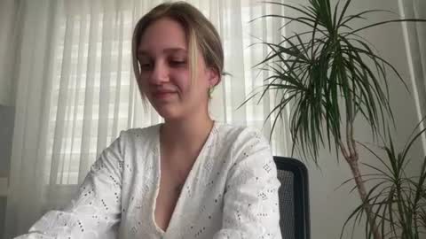  Luna  online show from 07-20-26, 10:39