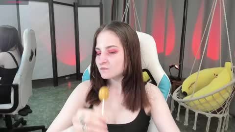 Snapshot of kiraparker chatting on 04-24-26, 08:11 KiraParker online show from 04-24-26, 08:11
