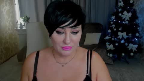 Kira online show from 12-14-25, 10:20