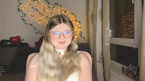KiraYume online show from 06-21-26, 08:55