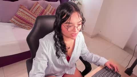 Snapshot of kirdamoon chatting on 06-04-26, 11:49 kirdamoon online show from 06-04-26, 11:49