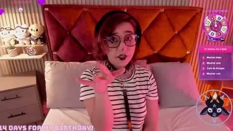Snapshot of kirivelvet chatting on 04-29-26, 08:15 Samantha Velvet online show from 04-29-26, 08:15
