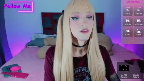 Snapshot of kirmyy_ chatting on 01-16-25, 12:12 Kirmyy online show from 01-16-25, 12:12