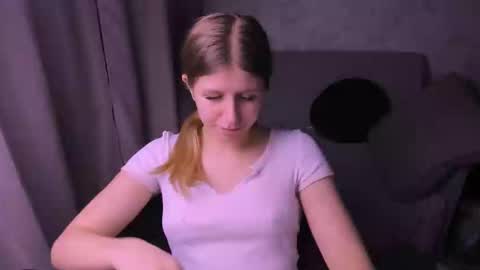 Snapshot of kirraa_ chatting on 01-28-25, 07:53 Kira online show from 01-28-25, 07:53