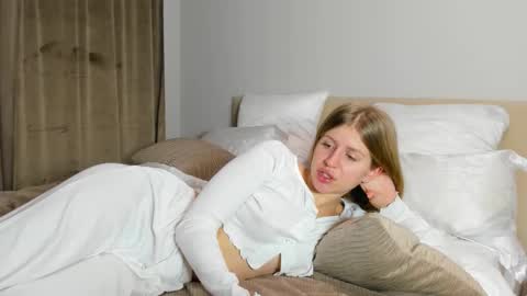 Kira online show from 11-24-25, 05:23