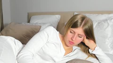 Kira online show from 02-24-26, 09:46