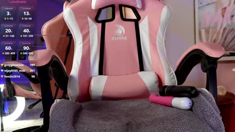 KirstenD online show from 01-25-25, 01:54