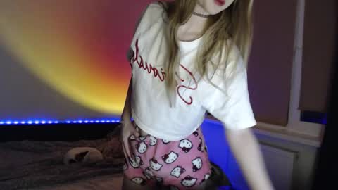 Snapshot of kisa____ chatting on 10-27-25, 09:08 kisa____ online show from 10-27-25, 09:08