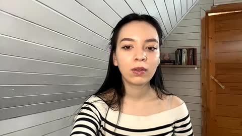 Snapshot of kishagabino chatting on 11-21-25, 07:40 Bett online show from 11-21-25, 07:40