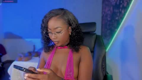 Snapshot of kishalove_ chatting on 09-11-25, 10:04 kishalove_ online show from 09-11-25, 10:04