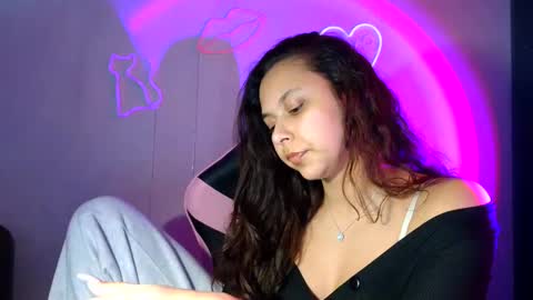 Snapshot of kiss_ameliaa chatting on 02-27-25, 01:38 kiss_ameliaa online show from 02-27-25, 01:38