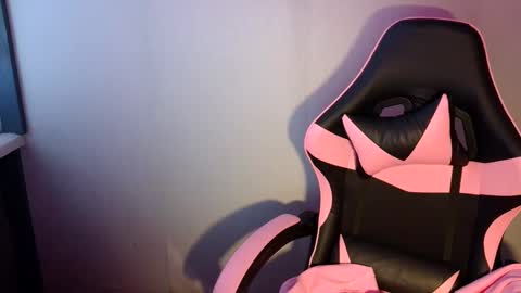 Snapshot of kiss_ameliaa chatting on 03-11-25, 11:33 kiss_ameliaa online show from 03-11-25, 11:33