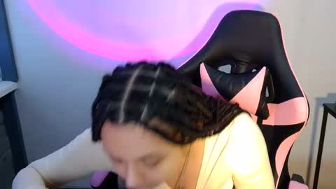 Snapshot of kiss_ameliaa chatting on 03-12-25, 08:51 kiss_ameliaa online show from 03-12-25, 08:51