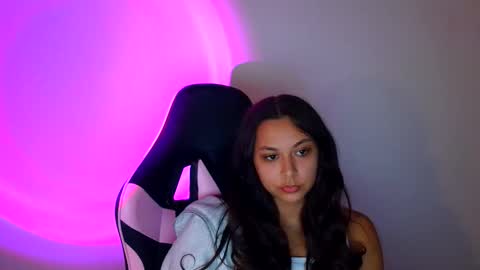 Snapshot of kiss_ameliaa chatting on 10-13-25, 10:48 kiss_ameliaa online show from 10-13-25, 10:48