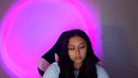 Snapshot of kiss_ameliaa chatting on 10-20-25, 07:31 kiss_ameliaa online show from 10-20-25, 07:31