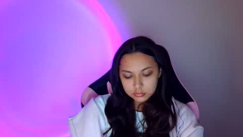 Snapshot of kiss_ameliaa chatting on 10-27-25, 09:24 kiss_ameliaa online show from 10-27-25, 09:24