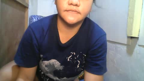 Snapshot of kiss_me_loves chatting on 06-22-26, 08:11 kiss_me_loves online show from 06-22-26, 08:11