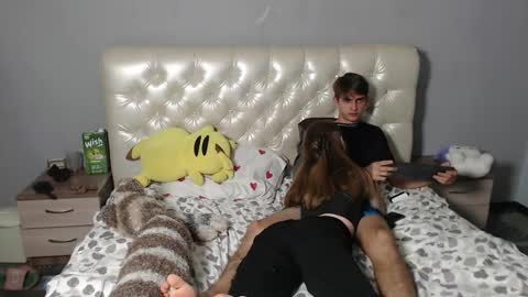 Snapshot of kiss_storm chatting on 09-11-25, 05:57 Angela and Dan online show from 09-11-25, 05:57