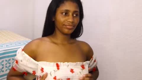 Snapshot of kiss_violet chatting on 07-11-26, 12:13 Violet online show from 07-11-26, 12:13
