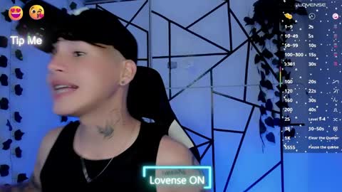 Snapshot of kiss_whitee chatting on 05-27-26, 06:32 kiss_whitee online show from 05-27-26, 06:32