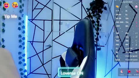 Snapshot of kiss_whitee chatting on 06-01-26, 12:34 kiss_whitee online show from 06-01-26, 12:34