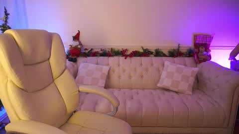 KissableKira online show from 12-22-25, 07:05