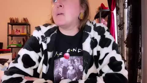 kissica online show from 12-16-25, 09:58