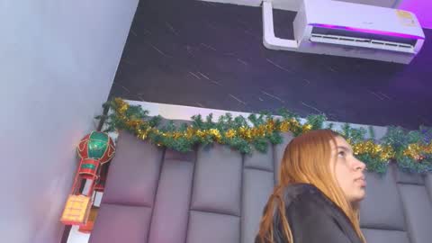 BELLA FLAME online show from 12-02-25, 07:09