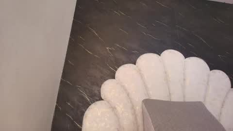 BELLA FLAME online show from 04-21-26, 07:06