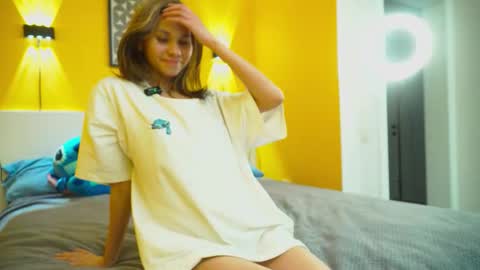 Snapshot of kissmesloww chatting on 09-20-25, 02:51 Snezhana online show from 09-20-25, 02:51