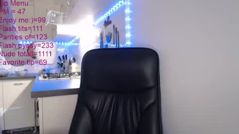 Snapshot of kitcatheaven4u chatting on 06-22-26, 05:59 Im Amaia Everyone Merry Christmas online show from 06-22-26, 05:59