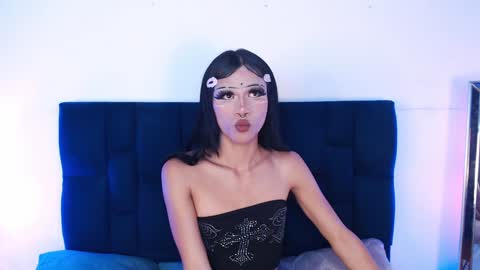 Snapshot of kitii_we3d chatting on 01-08-25, 05:05 Kitty online show from 01-08-25, 05:05