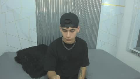 kitsune_44 online show from 04-04-26, 07:22