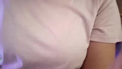 Snapshot of kitsuneniki chatting on 01-08-26, 05:59 kitsuneniki online show from 01-08-26, 05:59