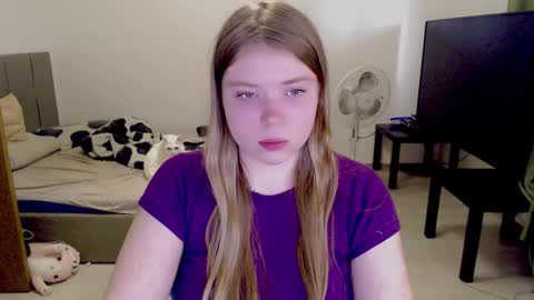 Snapshot of kitten_jenny01 chatting on 10-12-25, 12:48 Jennyblonde and Emmabrunette online show from 10-12-25, 12:48