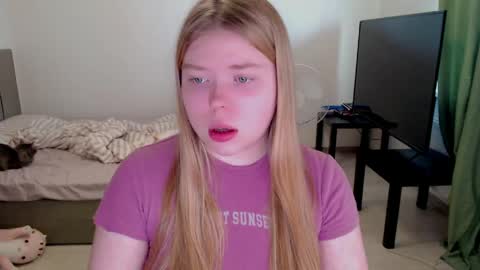 Snapshot of kitten_jenny01 chatting on 05-29-26, 02:04 Jennyblonde and Emmabrunette online show from 05-29-26, 02:04