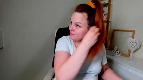 Snapshot of kittengingerxo chatting on 06-03-26, 05:21 Kitten online show from 06-03-26, 05:21