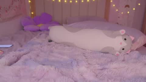 Snapshot of kittenmoon_ chatting on 02-26-25, 03:32      online show from 02-26-25, 03:32